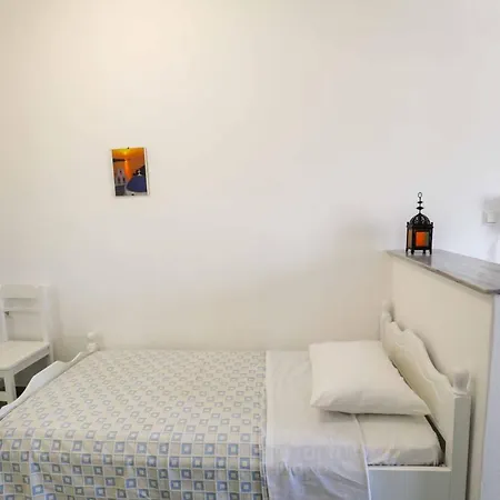 Finikas Santorini Szálloda 3*