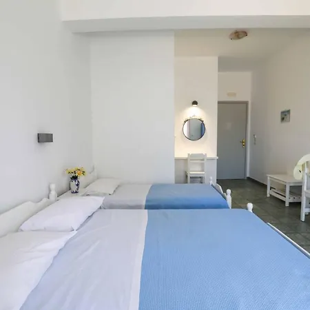 Finikas Santorini Szálloda 3*